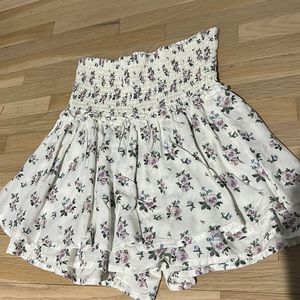 Brand new worn twice hollister skirt/skort